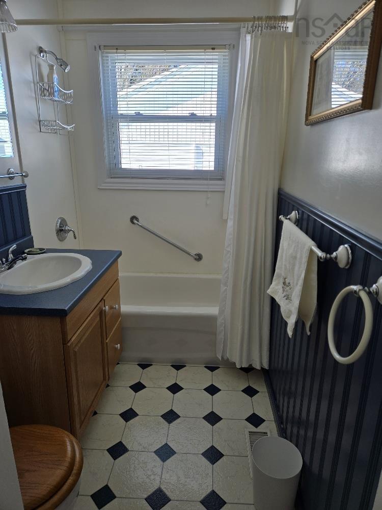 












100 Higgins Street

,
Truro,




NS
B2N 2L7

