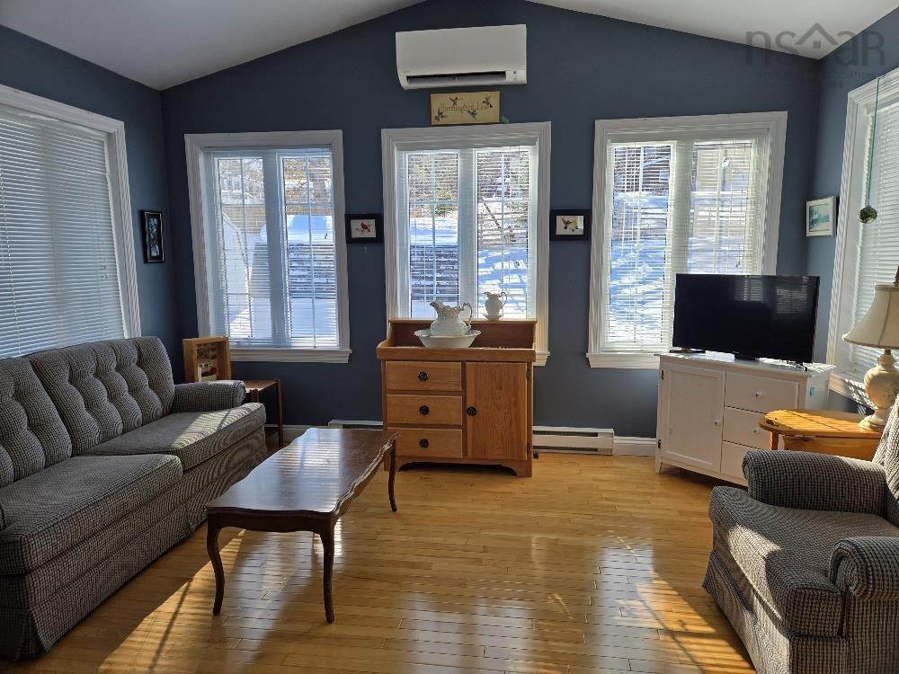 












100 Higgins Street

,
Truro,




NS
B2N 2L7

