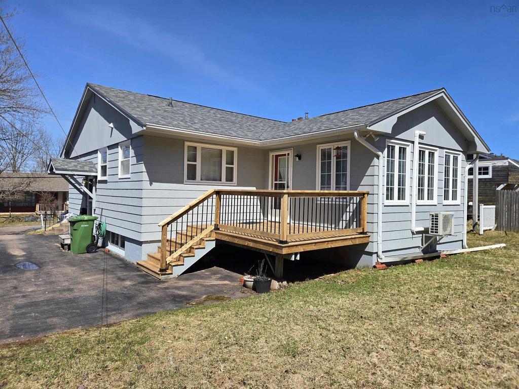 












100 Higgins Street

,
Truro,




NS
B2N 2L7

