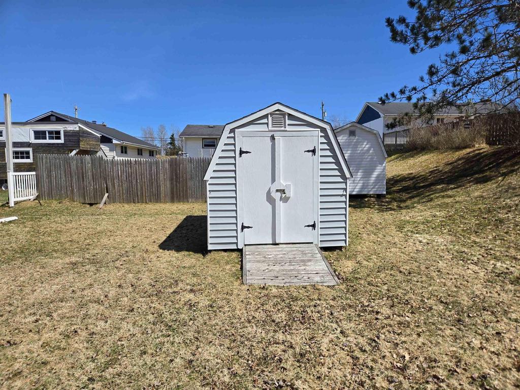 












100 Higgins Street

,
Truro,




NS
B2N 2L7

