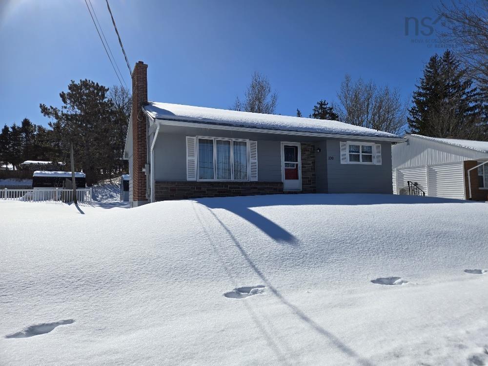 












100 Higgins Street

,
Truro,




NS
B2N 2L7


