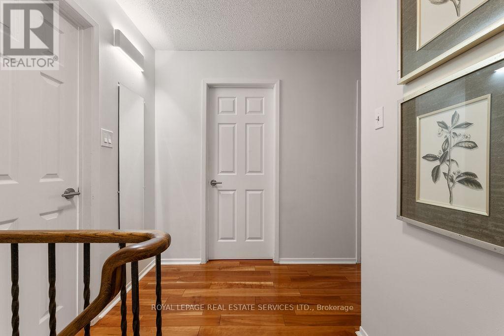 












161 RIVERVIEW STREET

,
Oakville,




Ontario
L6L5S2

