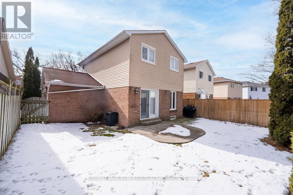 












161 RIVERVIEW STREET

,
Oakville,




Ontario
L6L5S2

