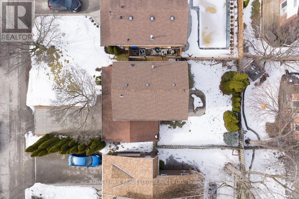 












161 RIVERVIEW STREET

,
Oakville,




Ontario
L6L5S2

