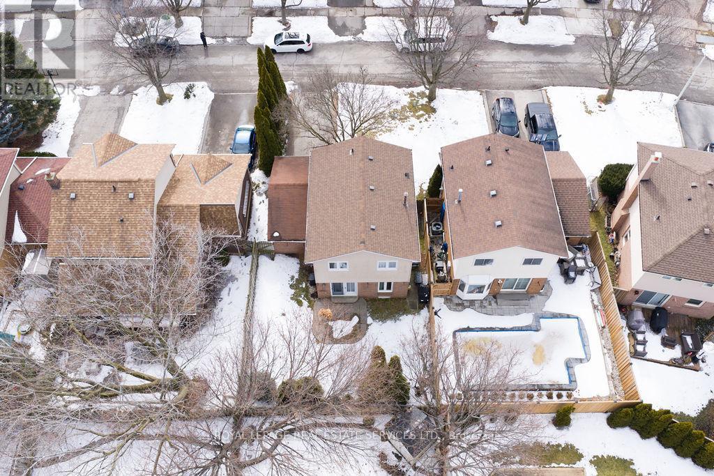 












161 RIVERVIEW STREET

,
Oakville,




Ontario
L6L5S2

