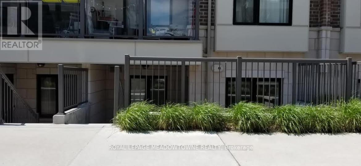 












311 - 6 DRUMMOND STREET

,
Toronto,




Ontario
M8V2V9

