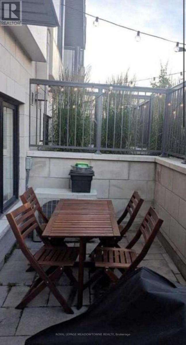 












311 - 6 DRUMMOND STREET

,
Toronto,




Ontario
M8V2V9

