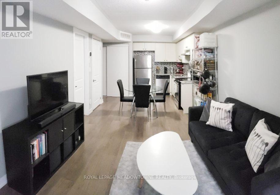 












311 - 6 DRUMMOND STREET

,
Toronto,




Ontario
M8V2V9

