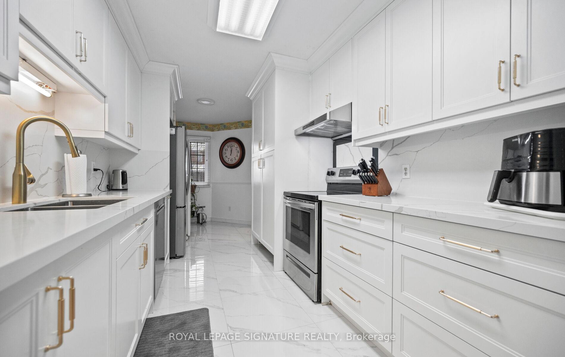 









3


Lancewood

Crescent,
Brampton,




ON
L6S 5Y6

