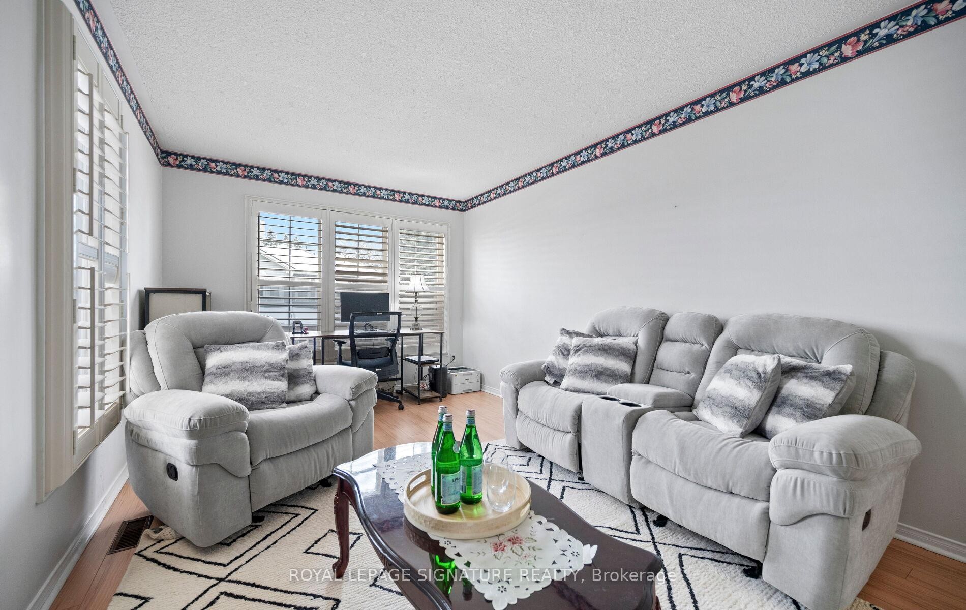









3


Lancewood

Crescent,
Brampton,




ON
L6S 5Y6

