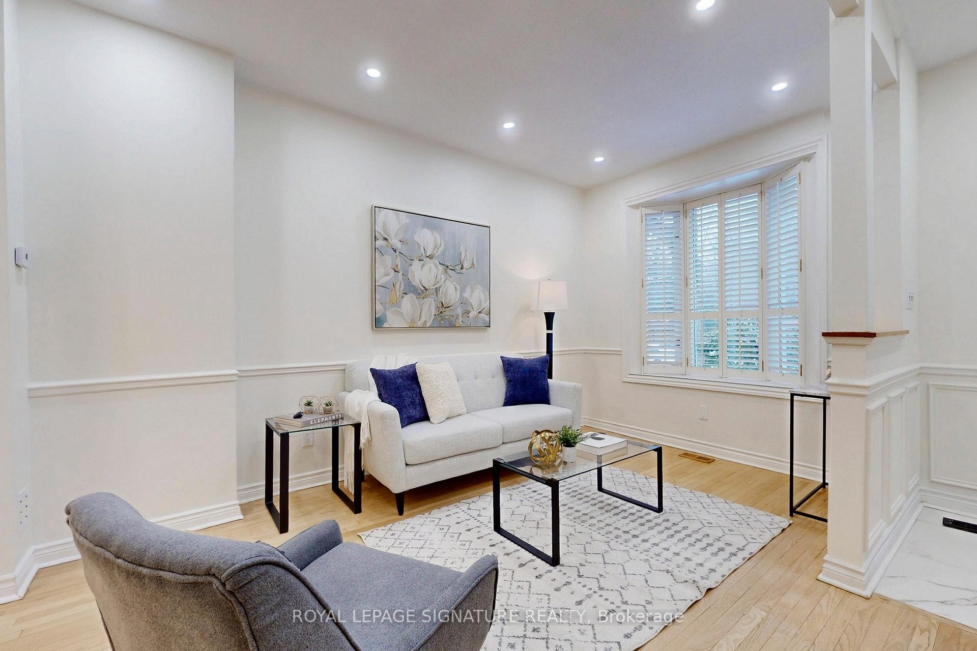 









337


Glen

Road,
Toronto,




ON
M4W 2X4

