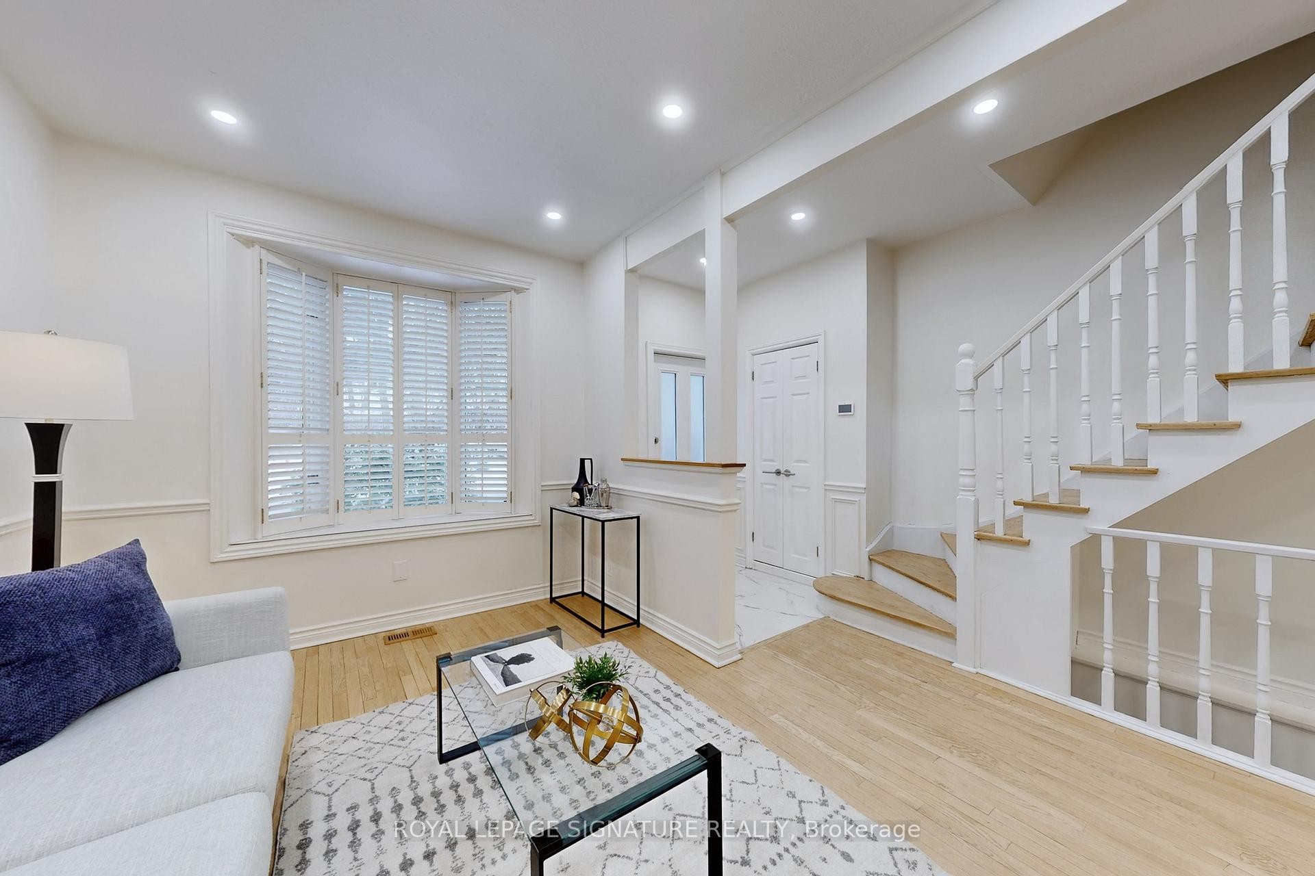 









337


Glen

Road,
Toronto,




ON
M4W 2X4

