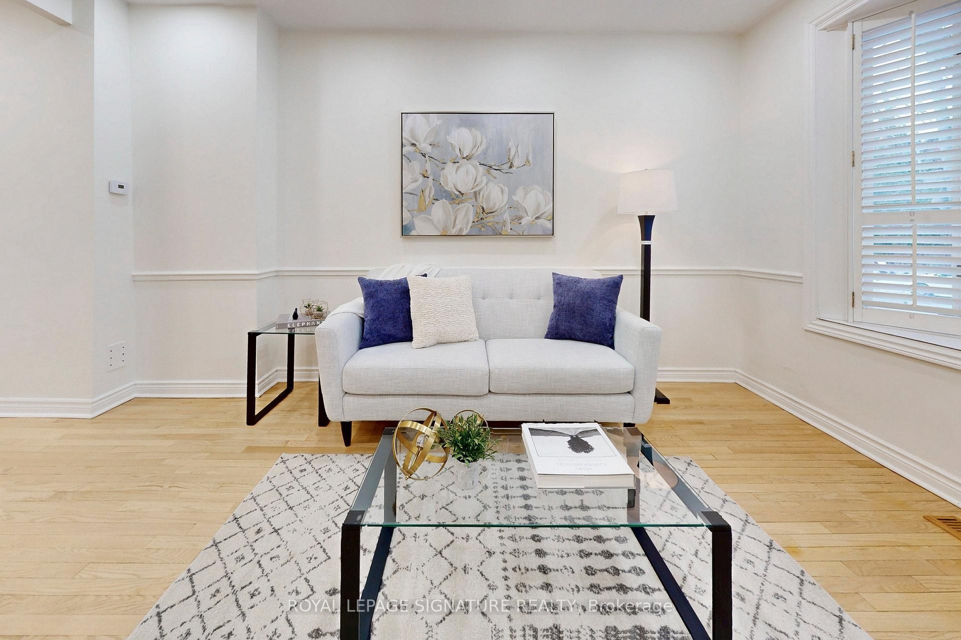 









337


Glen

Road,
Toronto,




ON
M4W 2X4

