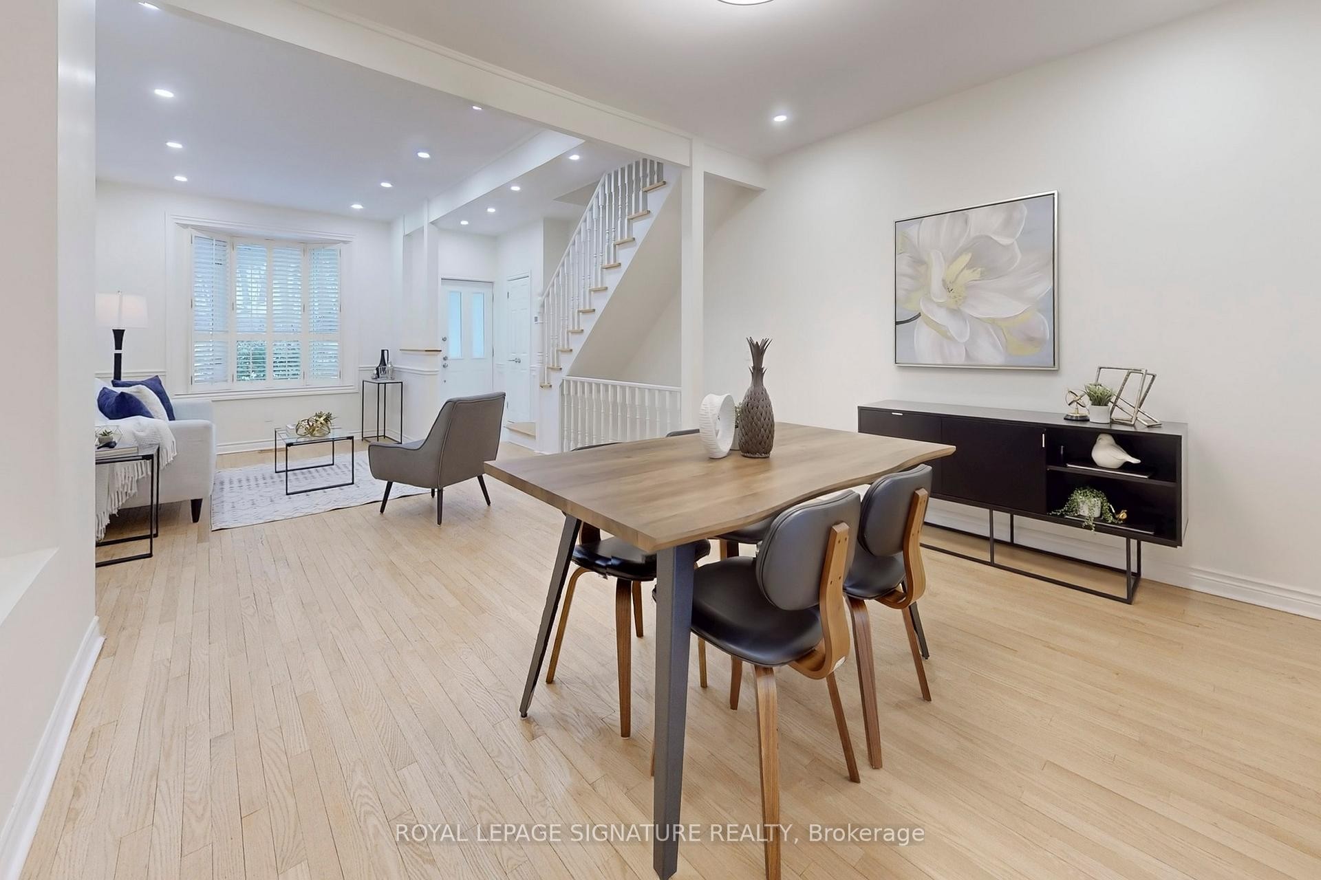 









337


Glen

Road,
Toronto,




ON
M4W 2X4

