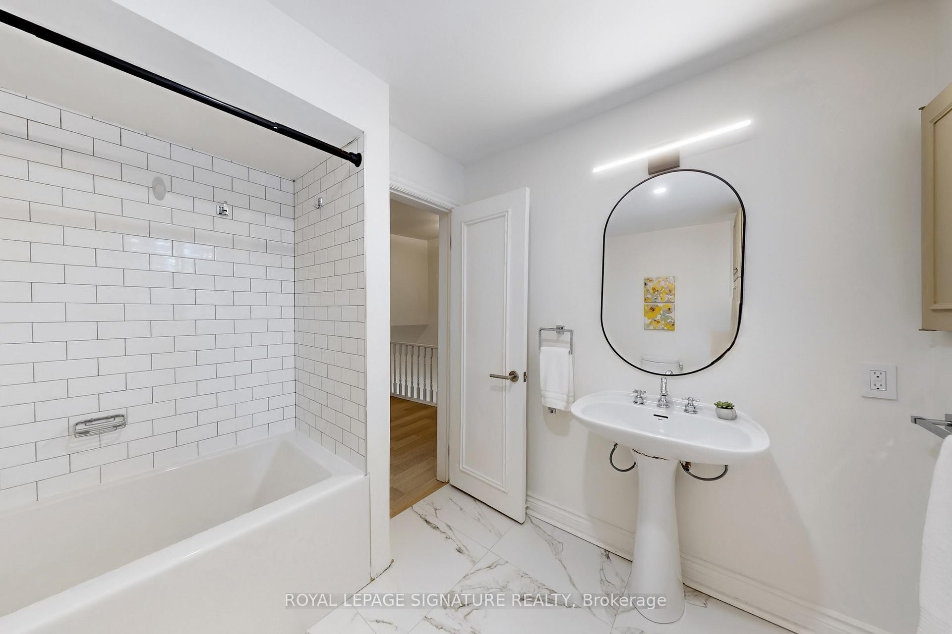 









337


Glen

Road,
Toronto,




ON
M4W 2X4

