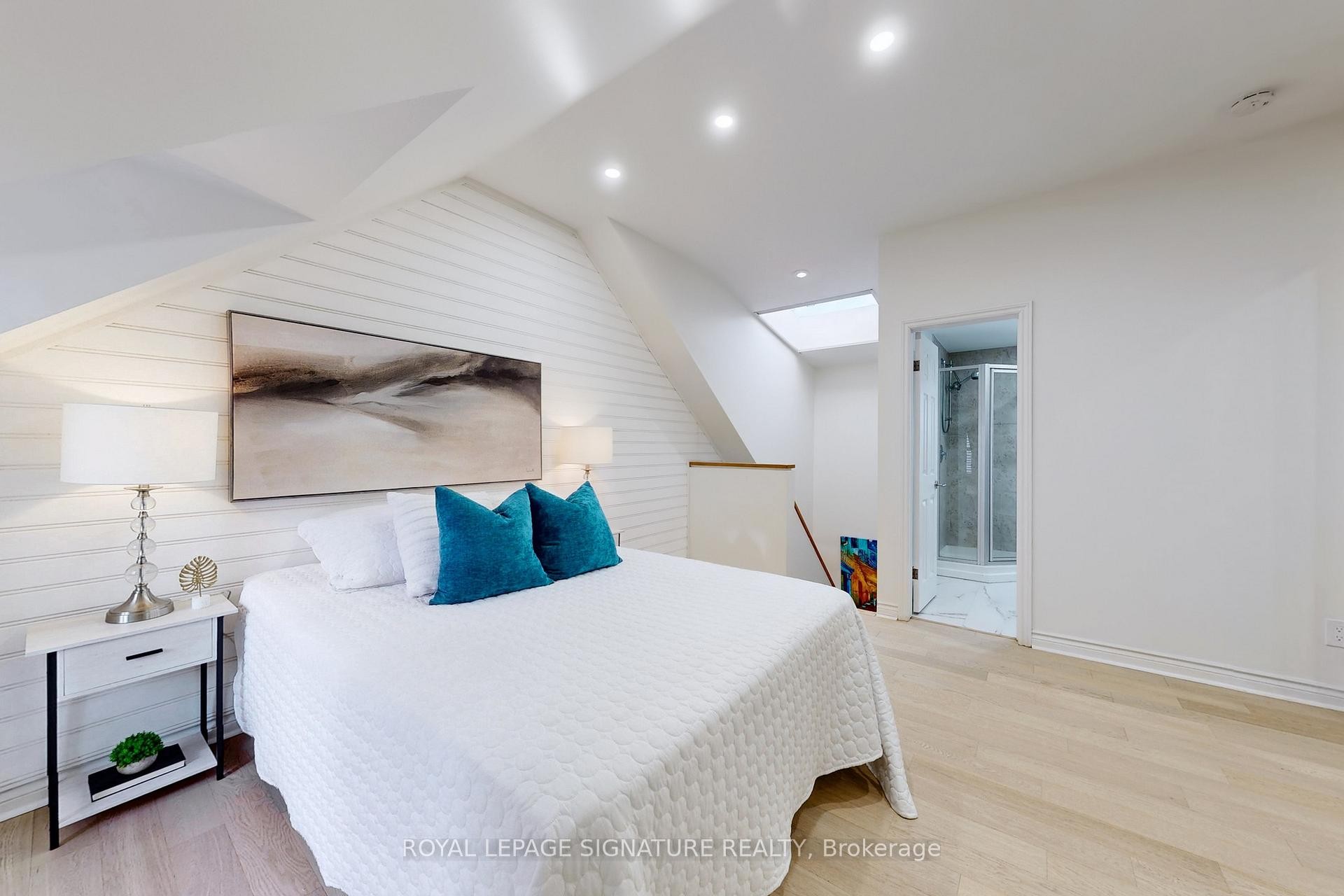 









337


Glen

Road,
Toronto,




ON
M4W 2X4

