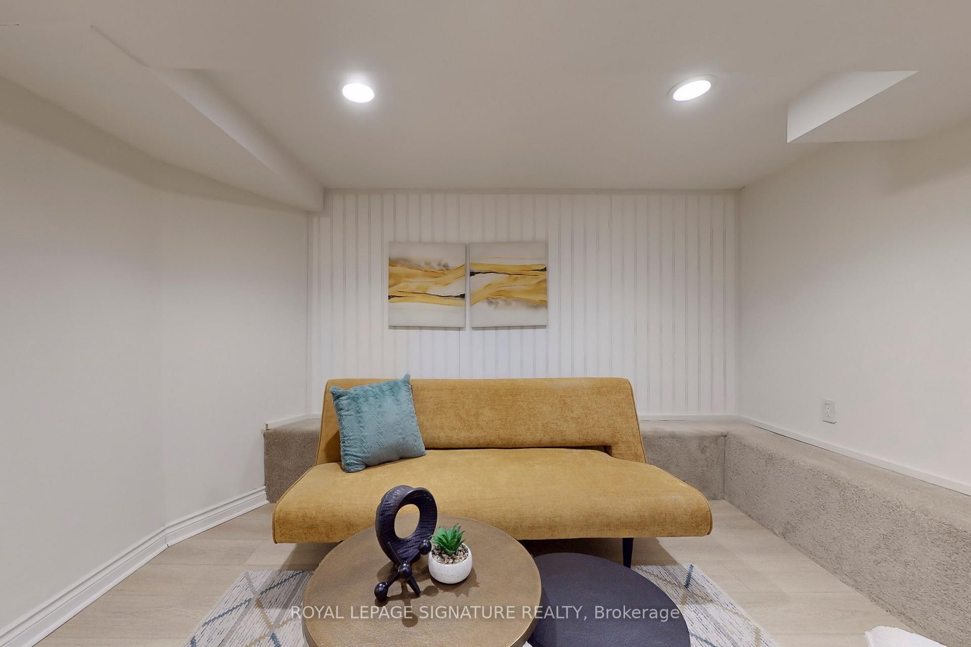 









337


Glen

Road,
Toronto,




ON
M4W 2X4

