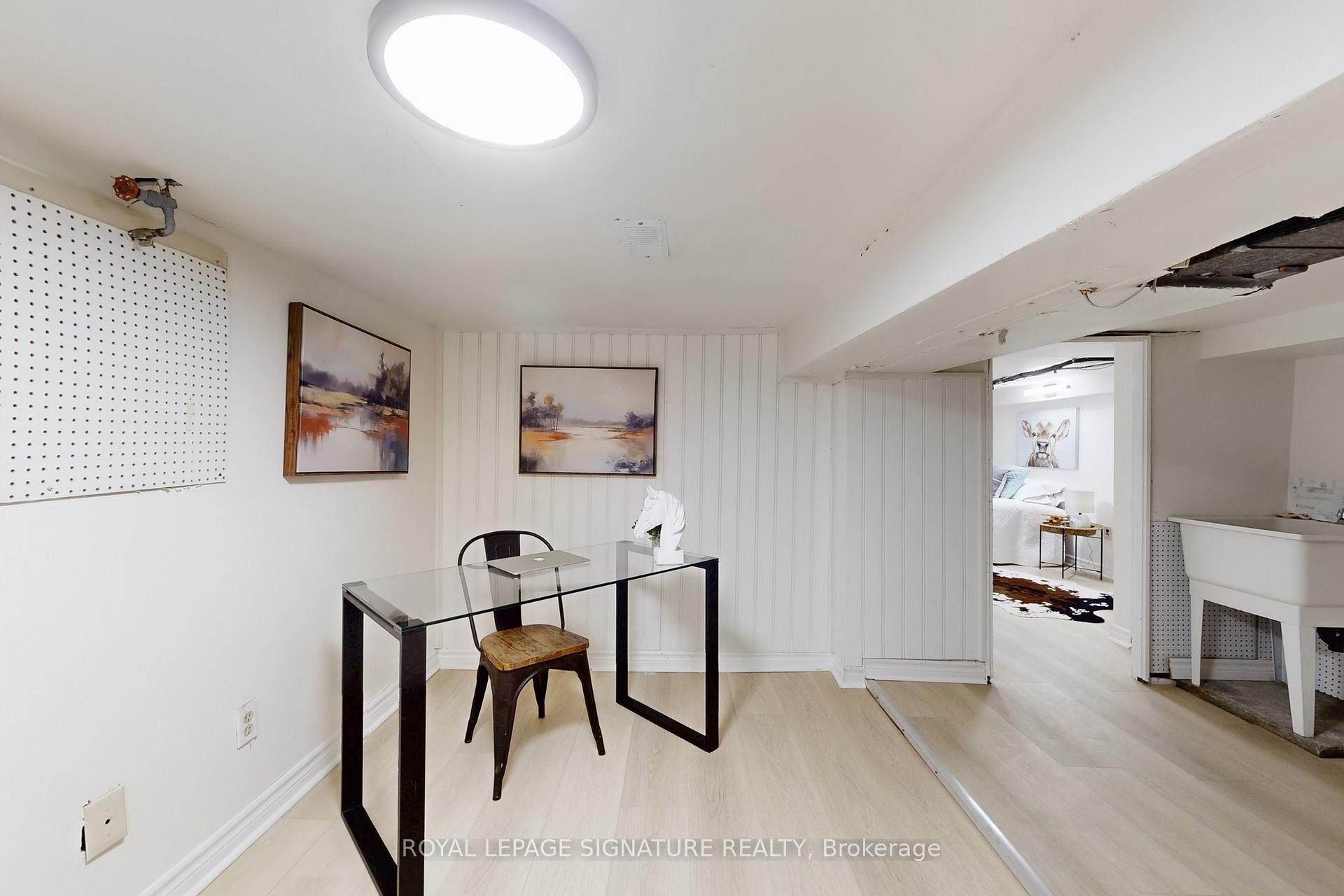 









337


Glen

Road,
Toronto,




ON
M4W 2X4

