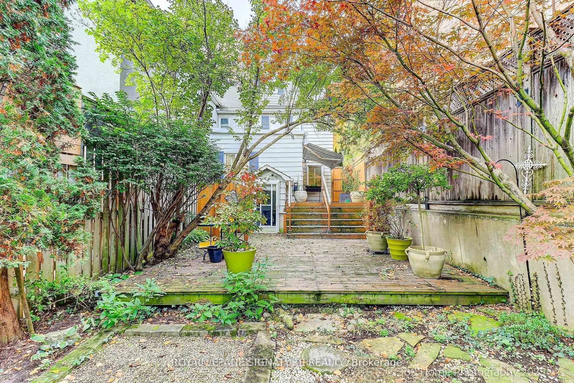 









337


Glen

Road,
Toronto,




ON
M4W 2X4

