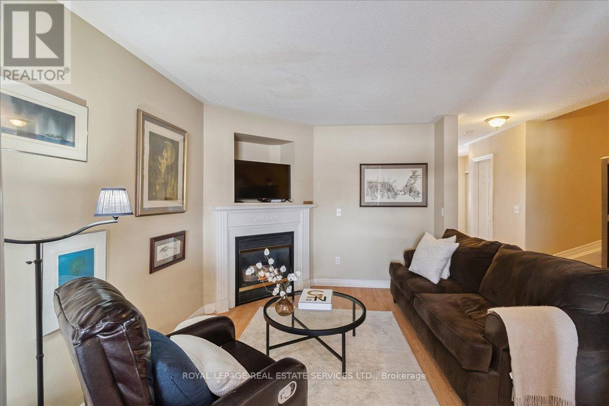 












14 - 2871 DARIEN ROAD

,
Burlington,




Ontario
L7M4R6

