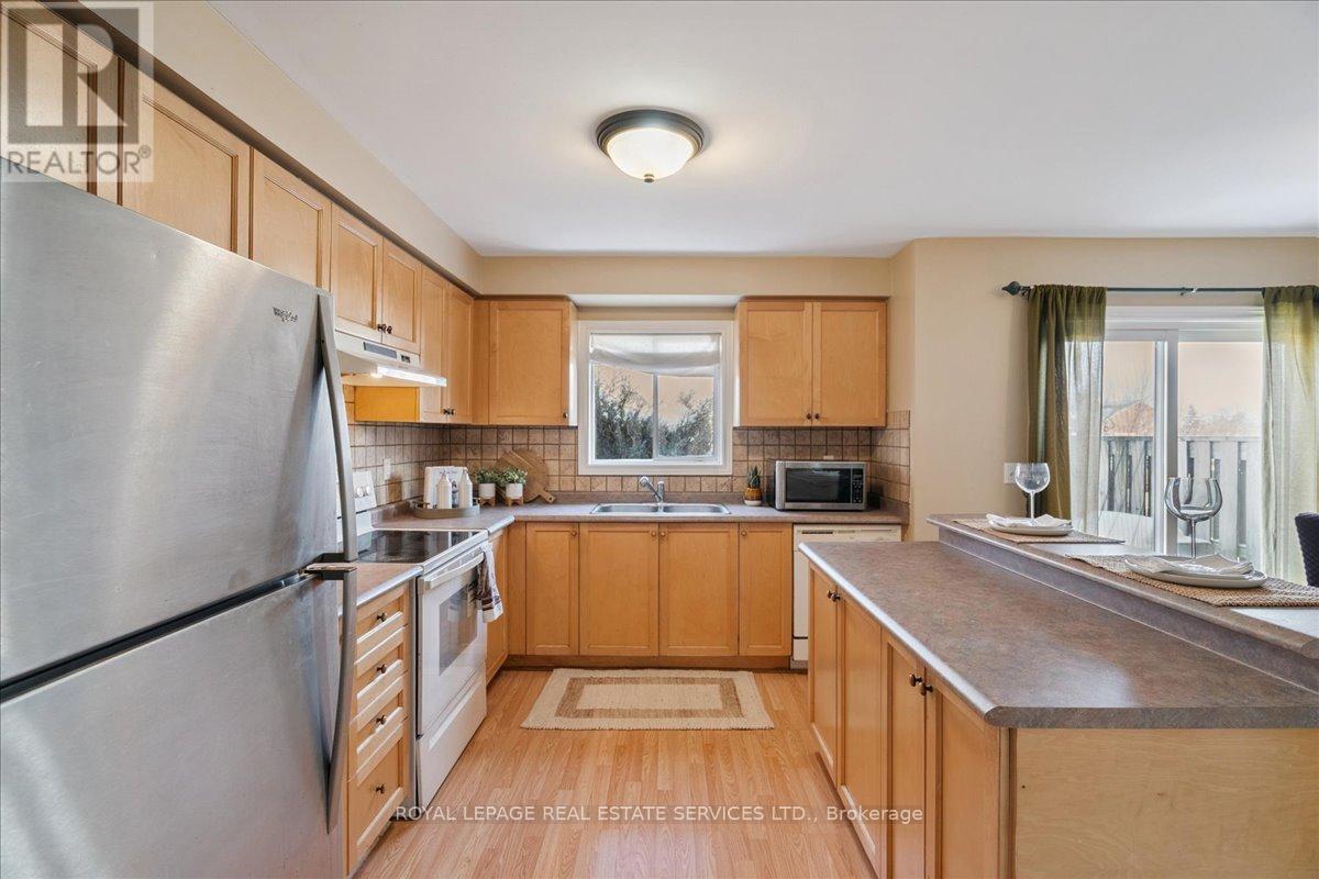 












14 - 2871 DARIEN ROAD

,
Burlington,




Ontario
L7M4R6

