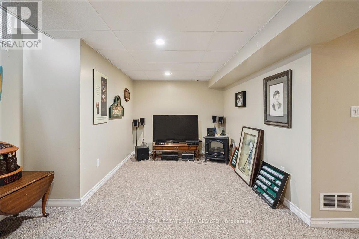 












14 - 2871 DARIEN ROAD

,
Burlington,




Ontario
L7M4R6

