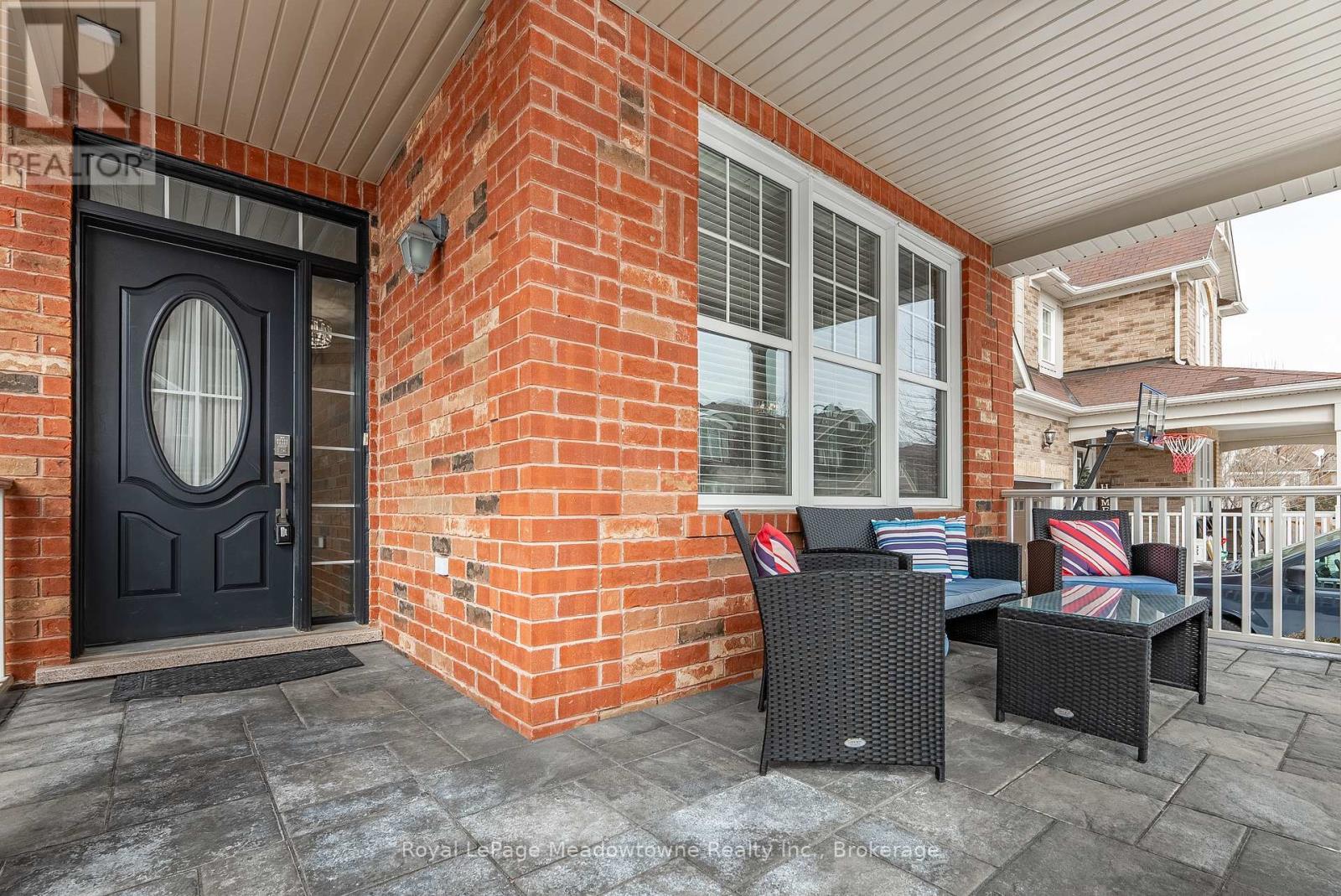 












400 MICKEY COURT

,
Milton (SC Scott),




Ontario
L9T7N8

