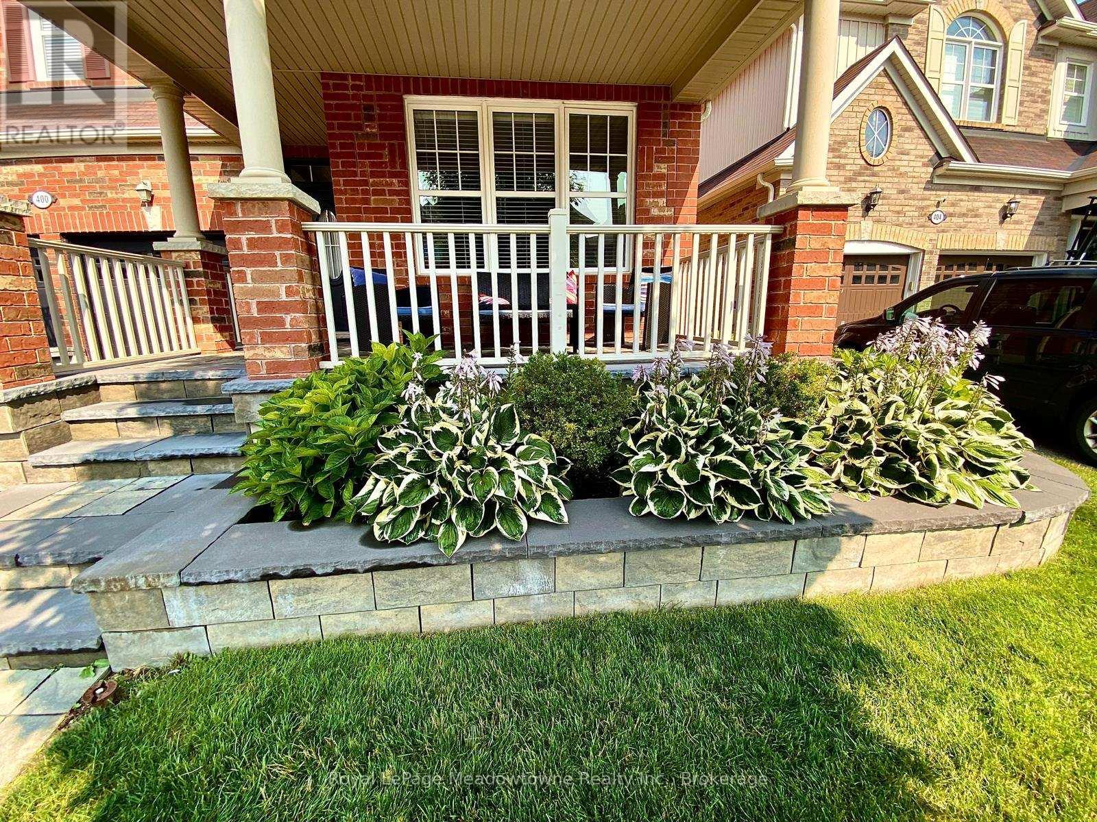 












400 MICKEY COURT

,
Milton (SC Scott),




Ontario
L9T7N8

