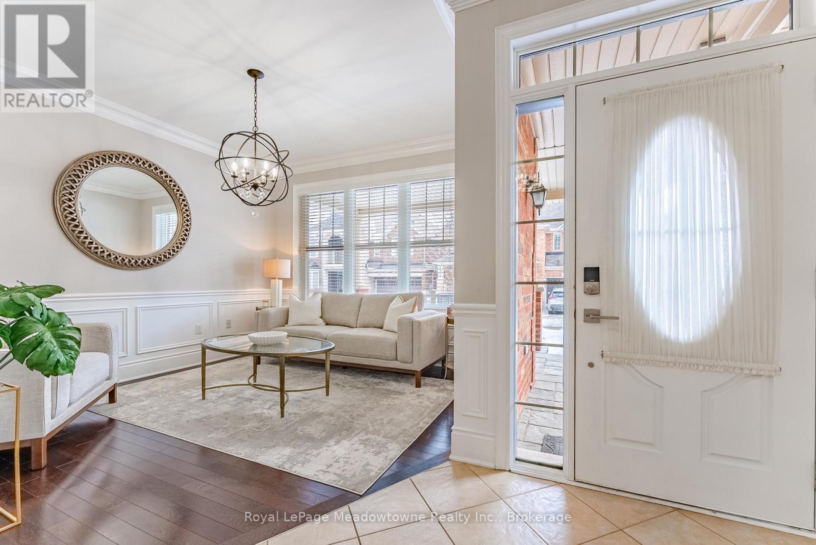 












400 MICKEY COURT

,
Milton (SC Scott),




Ontario
L9T7N8

