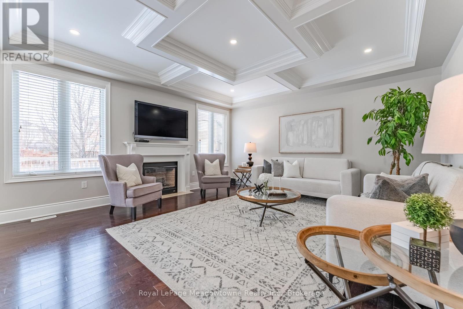 












400 MICKEY COURT

,
Milton (SC Scott),




Ontario
L9T7N8

