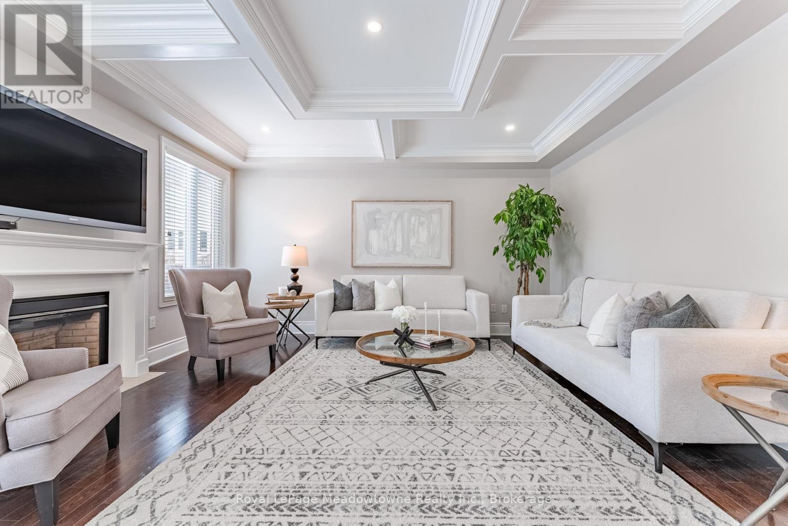 












400 MICKEY COURT

,
Milton (SC Scott),




Ontario
L9T7N8

