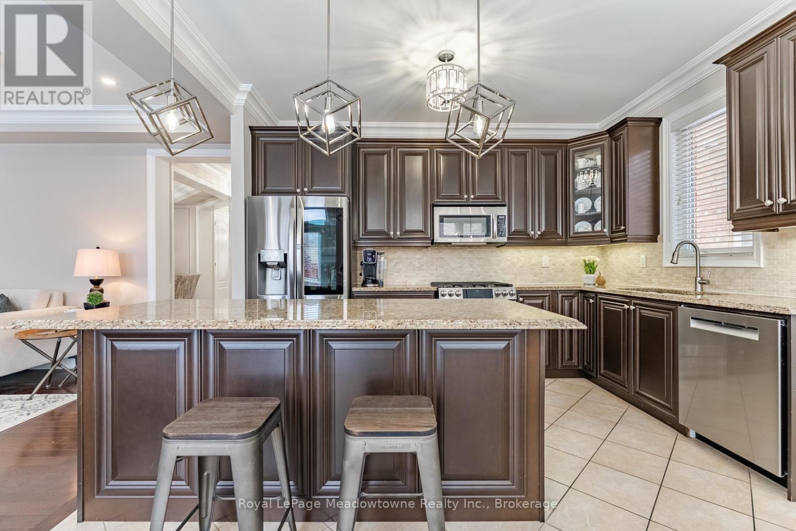 












400 MICKEY COURT

,
Milton (SC Scott),




Ontario
L9T7N8

