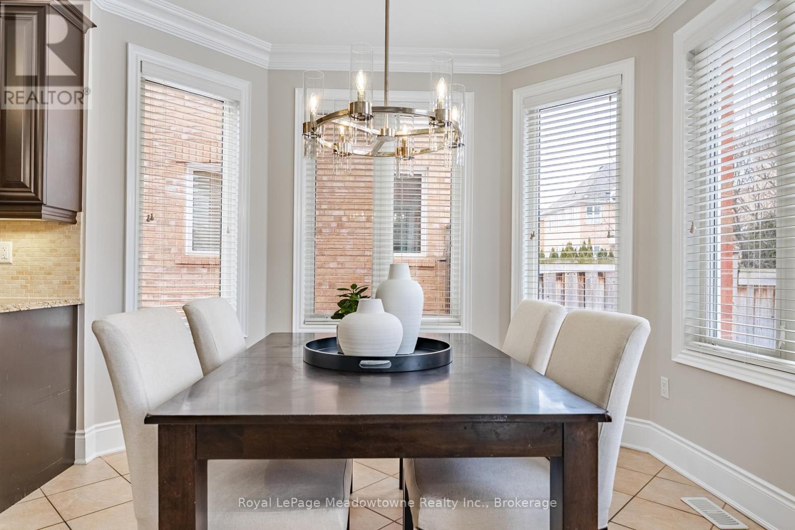 












400 MICKEY COURT

,
Milton (SC Scott),




Ontario
L9T7N8

