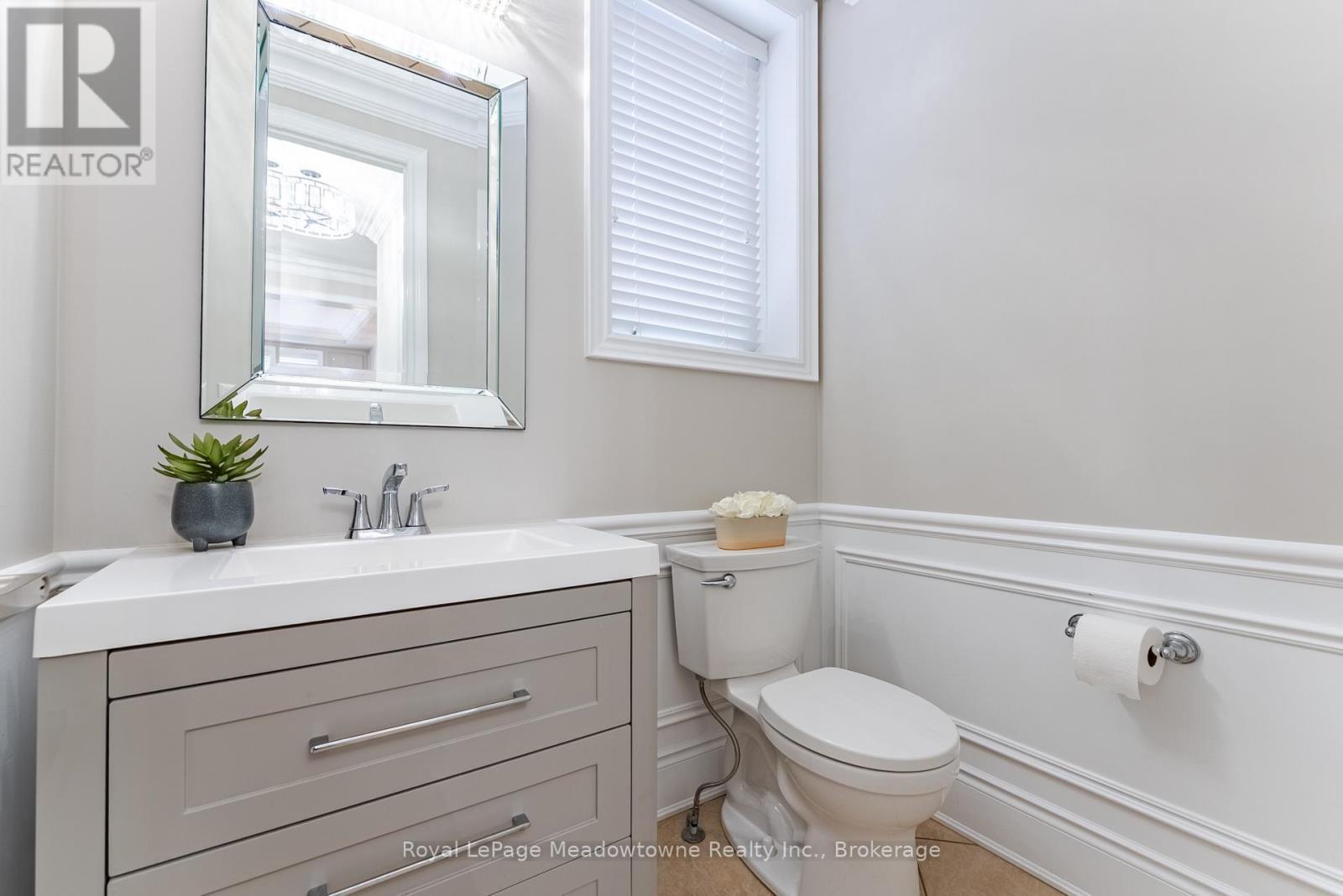 












400 MICKEY COURT

,
Milton (SC Scott),




Ontario
L9T7N8

