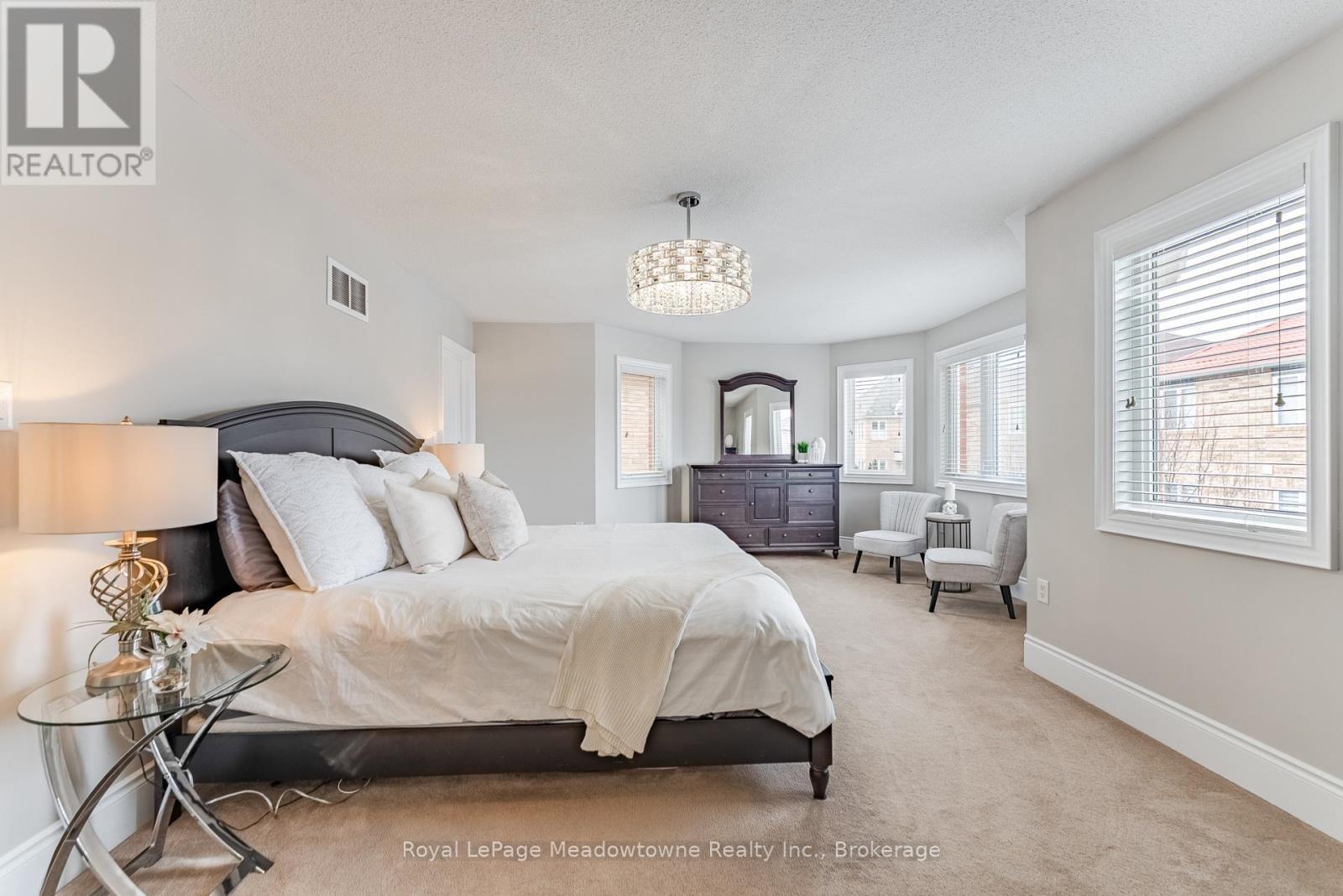 












400 MICKEY COURT

,
Milton (SC Scott),




Ontario
L9T7N8

