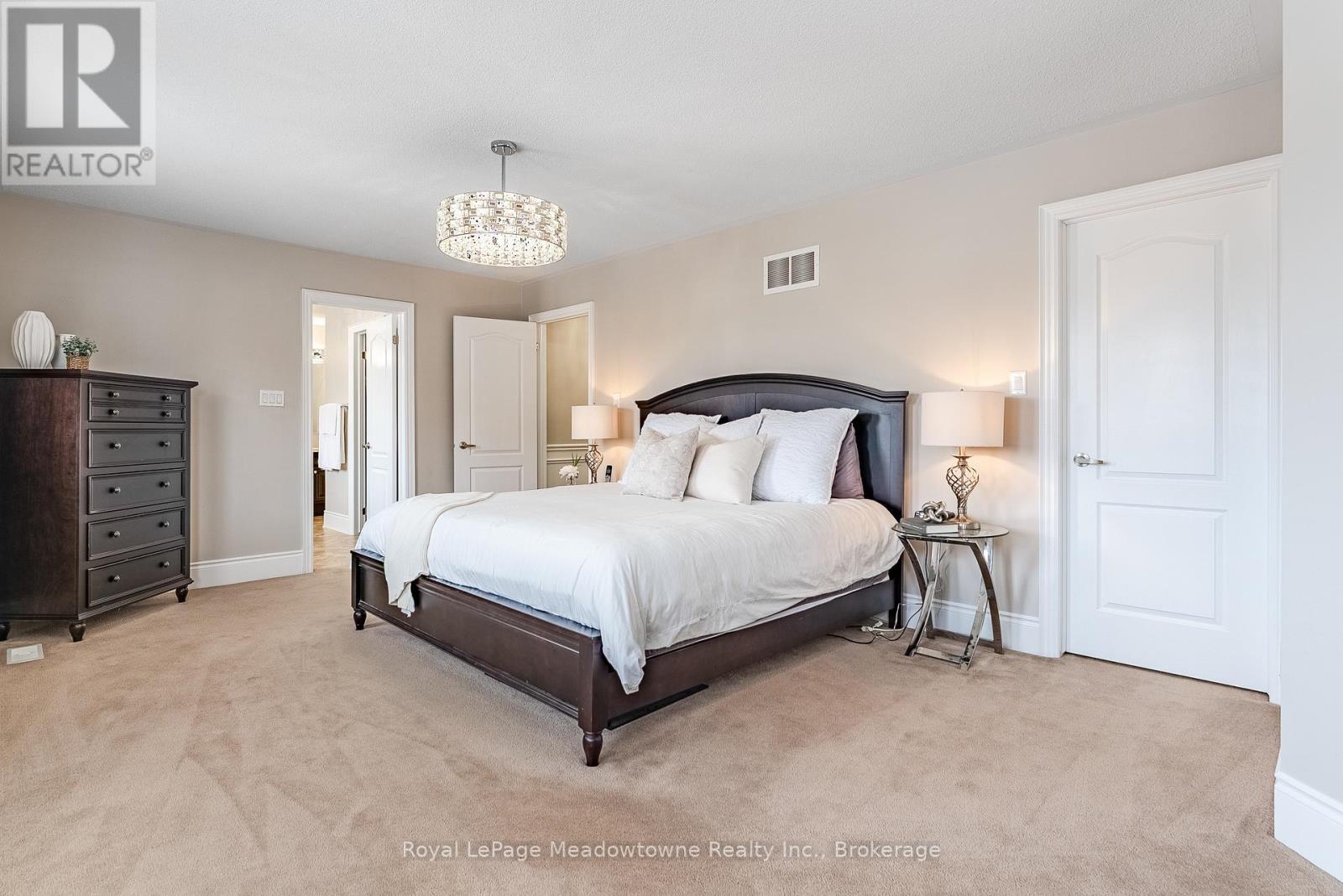 












400 MICKEY COURT

,
Milton (SC Scott),




Ontario
L9T7N8

