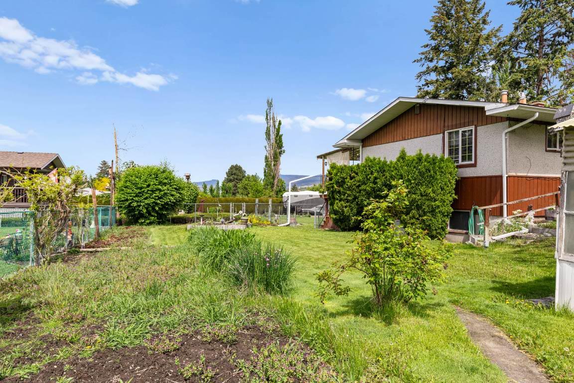 









350


Clarissa

Road,
Kelowna,




BC
V1X 1G8

