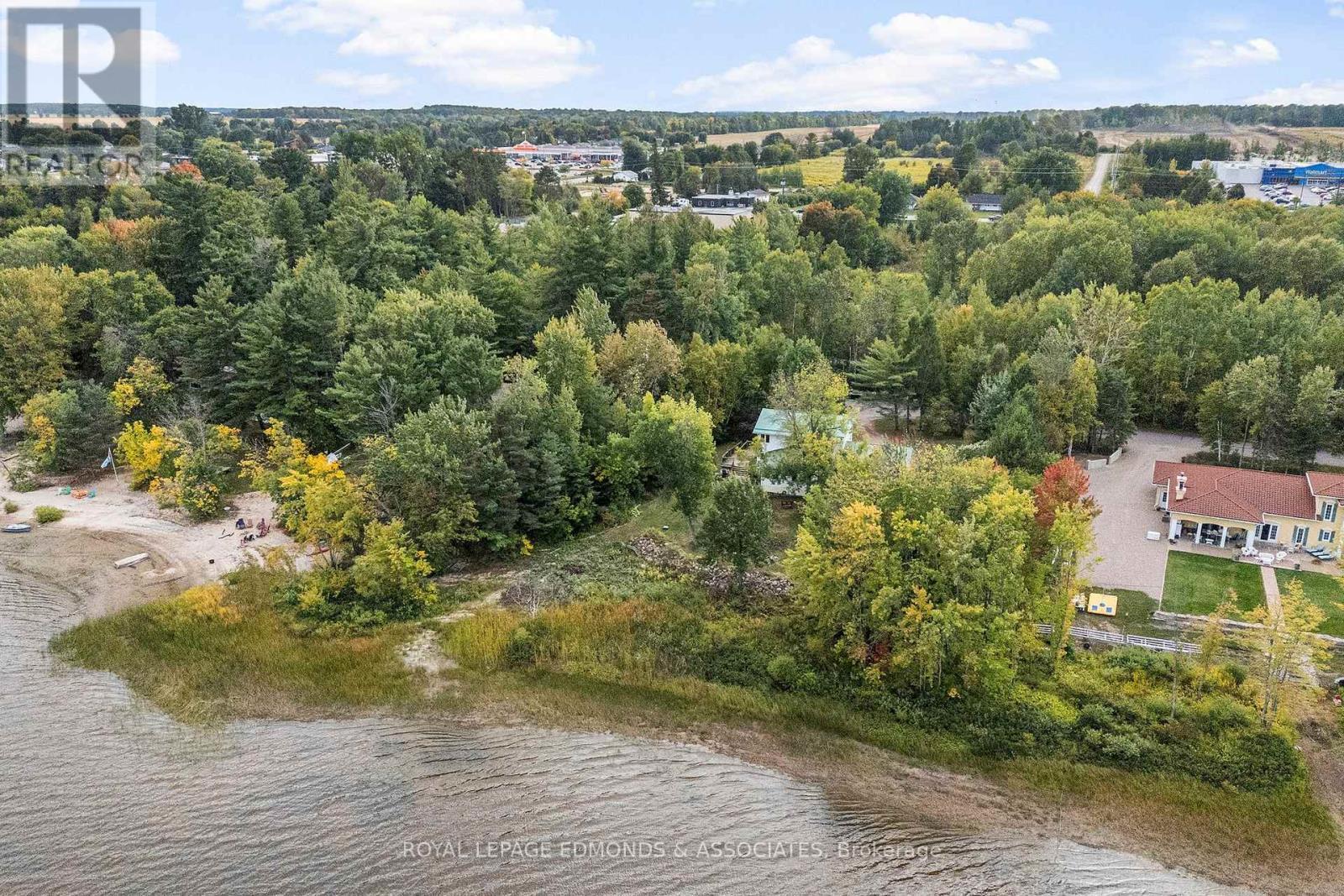 












1095 MOUNTAINVIEW DRIVE

,
Laurentian Valley,




Ontario
K8A8E3

