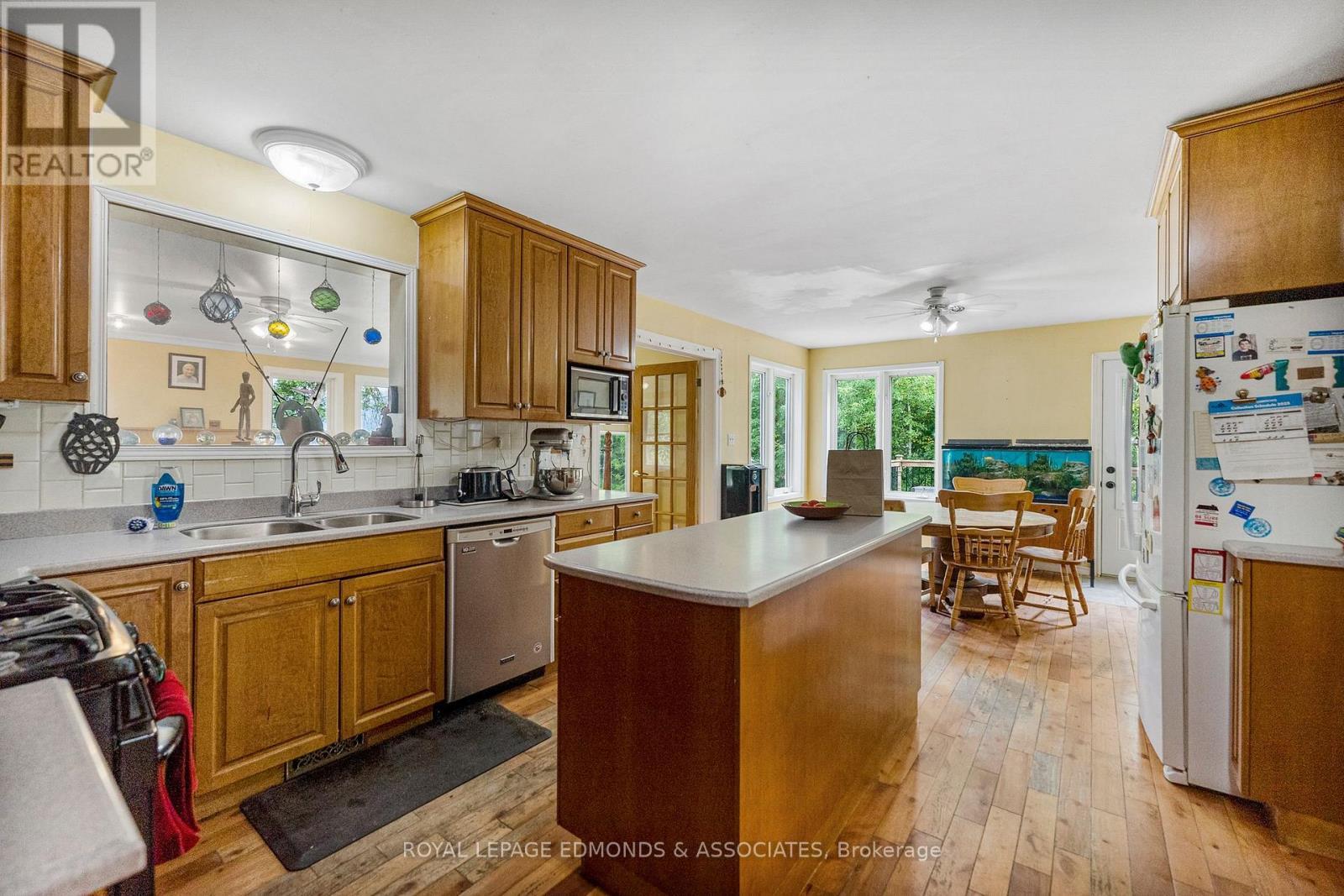 












1095 MOUNTAINVIEW DRIVE

,
Laurentian Valley,




Ontario
K8A8E3

