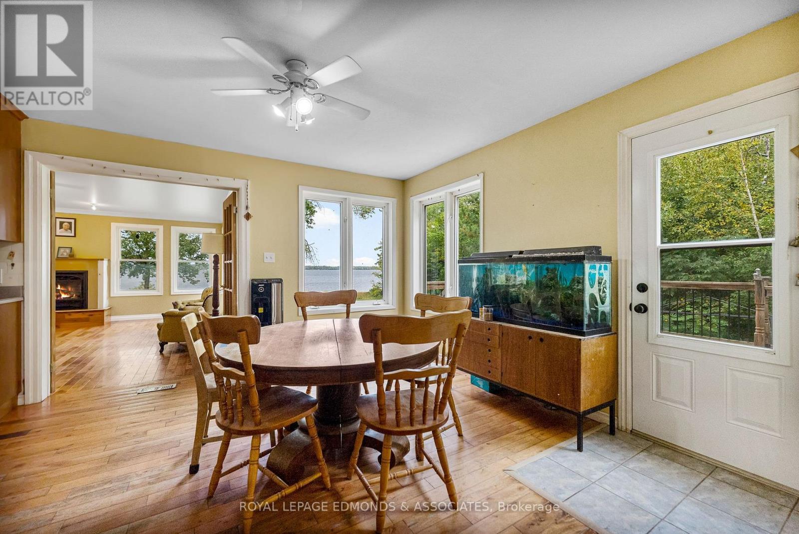 












1095 MOUNTAINVIEW DRIVE

,
Laurentian Valley,




Ontario
K8A8E3

