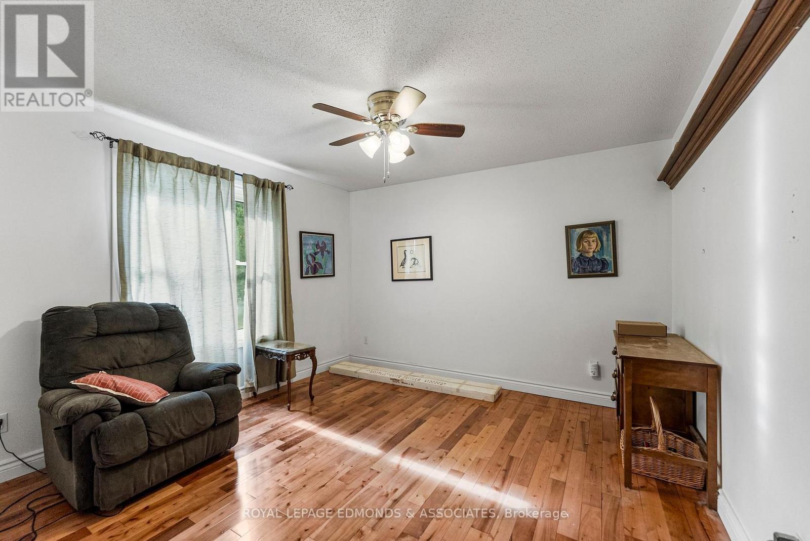 












1095 MOUNTAINVIEW DRIVE

,
Laurentian Valley,




Ontario
K8A8E3

