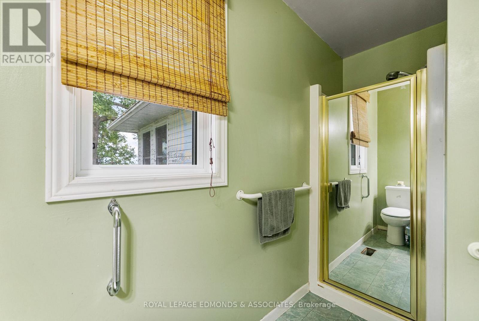 












1095 MOUNTAINVIEW DRIVE

,
Laurentian Valley,




Ontario
K8A8E3

