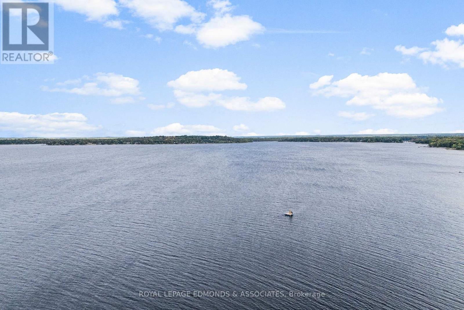 












1095 MOUNTAINVIEW DRIVE

,
Laurentian Valley,




Ontario
K8A8E3

