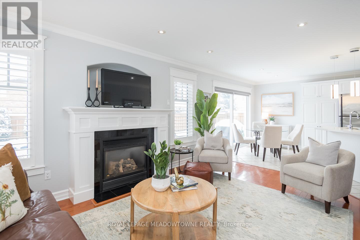 












1592 FRENCH GARDEN

,
Milton,




Ontario
L9T5M4

