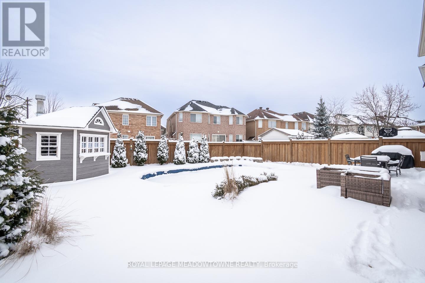 












1592 FRENCH GARDEN

,
Milton,




Ontario
L9T5M4

