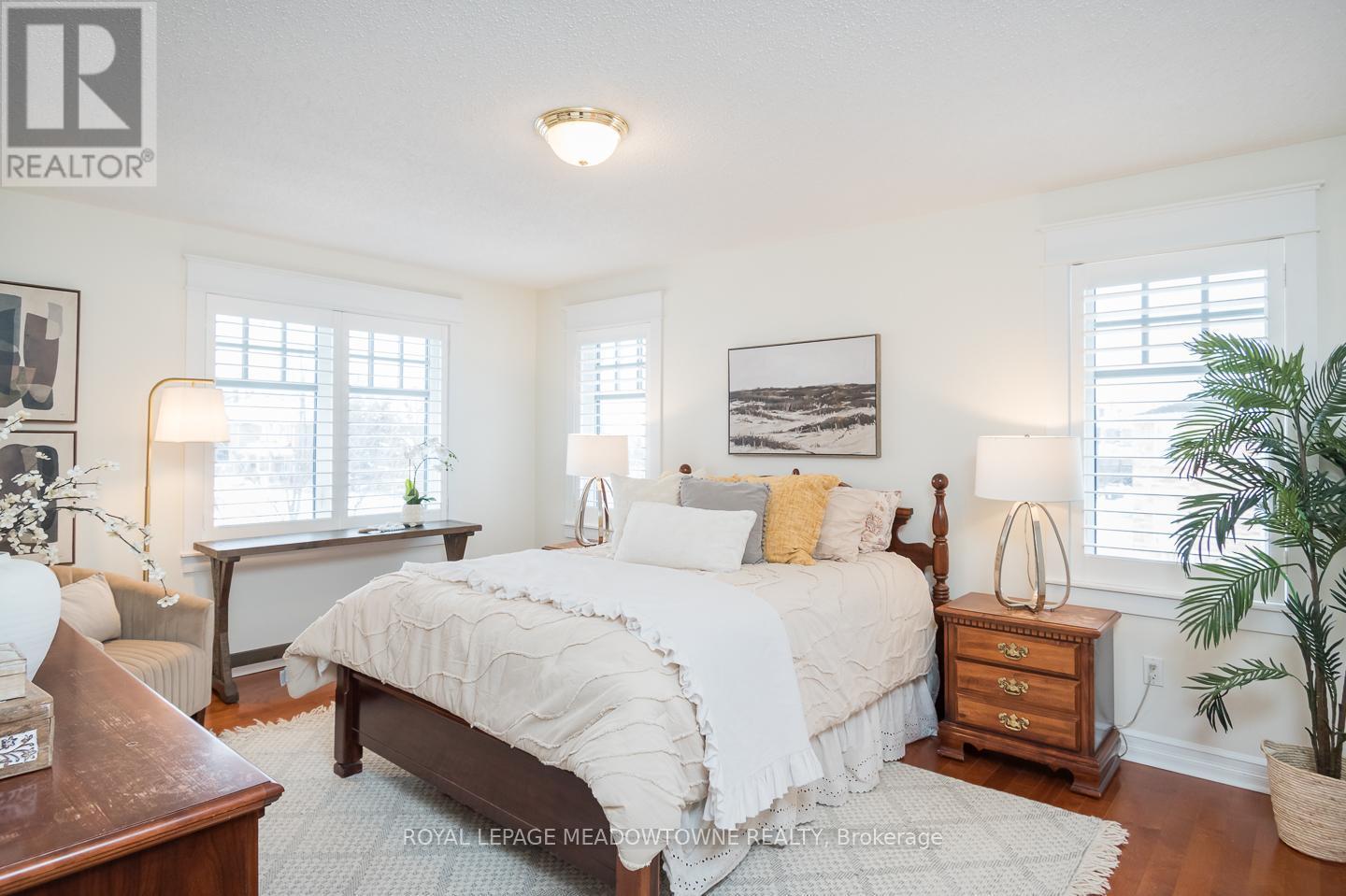 












1592 FRENCH GARDEN

,
Milton,




Ontario
L9T5M4

