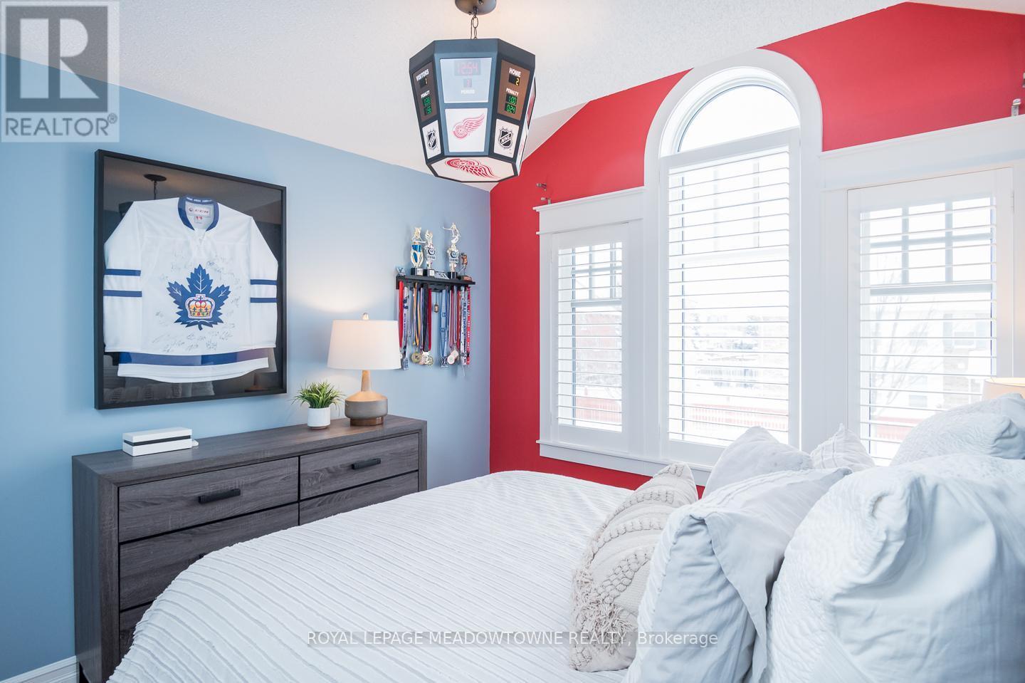 












1592 FRENCH GARDEN

,
Milton,




Ontario
L9T5M4

