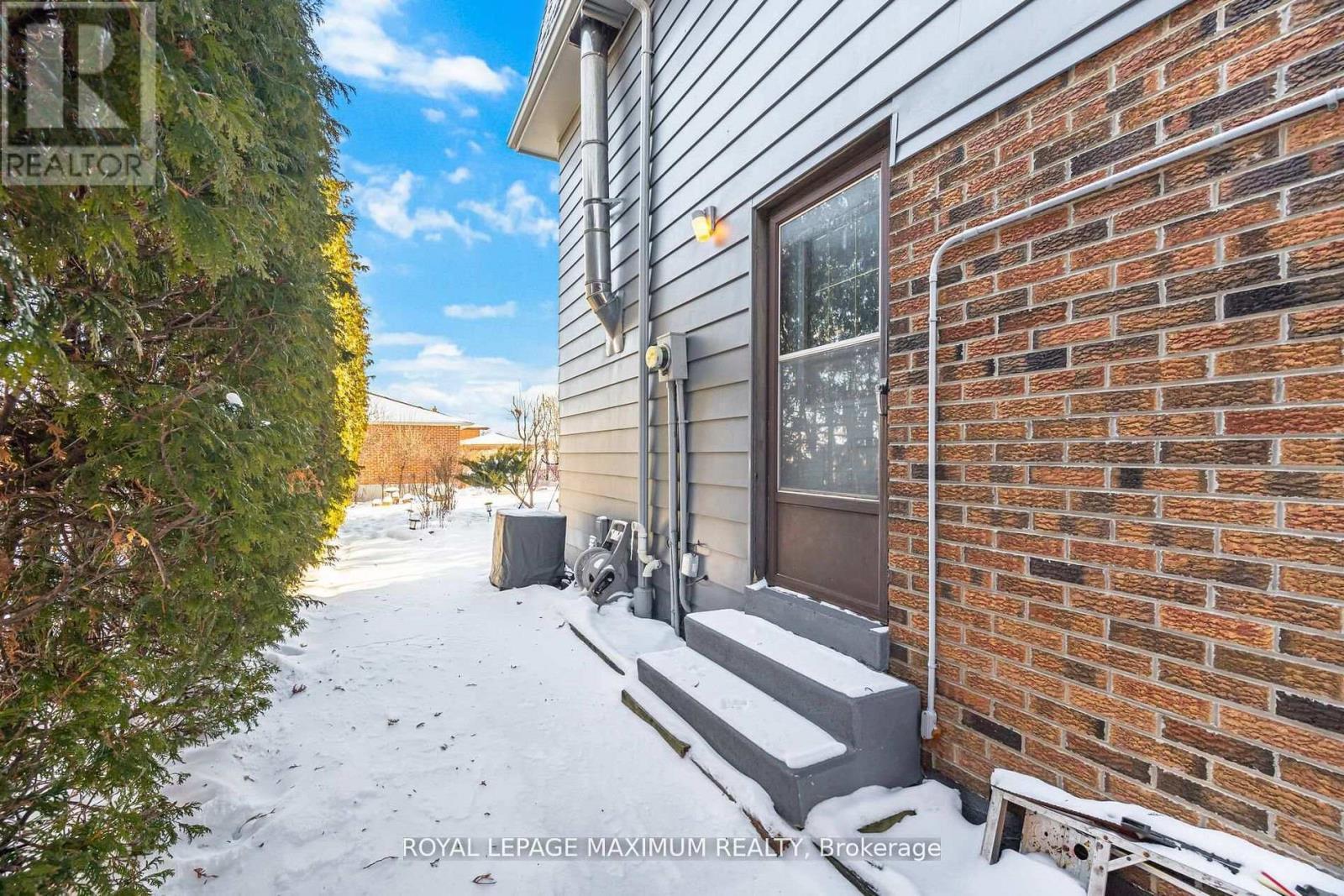 












7493 BYBROOK DRIVE

,
Mississauga,




Ontario
L4T3R4

