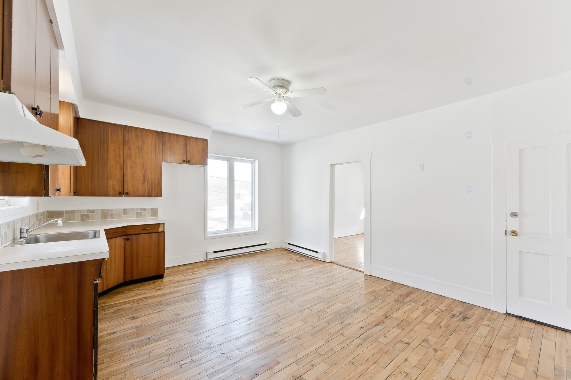 









864

 - 864A


Rue Child

,
Coaticook,




QC
J1A2C6

