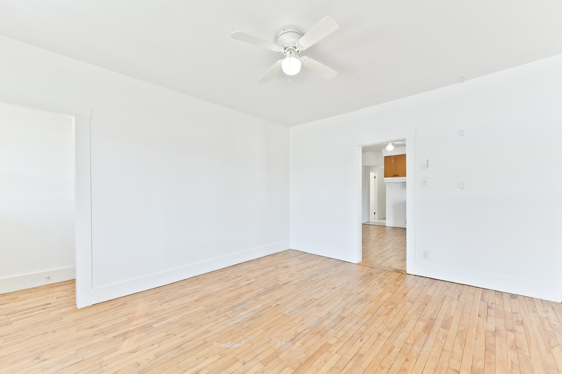 









864

 - 864A


Rue Child

,
Coaticook,




QC
J1A2C6

